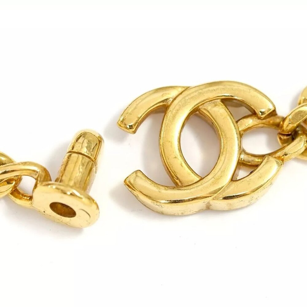 CHANEL CC Logo TurnLock Vintage Bracelet 6.7" Gold Tone 96P Auth w/Box USED - Picture 6 of 7